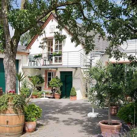 Weingut Endesfelder * Mehring (Rhineland-Palatinate)