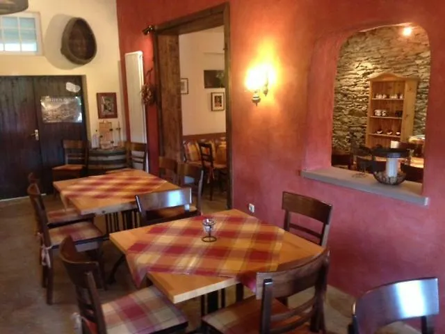 Weingut Endesfelder * Mehring (Rhineland-Palatinate)